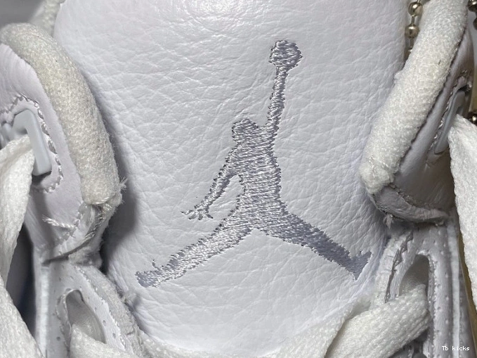 Reps TBK Air Retro White 136064-111 3 Triple Jordan 0815